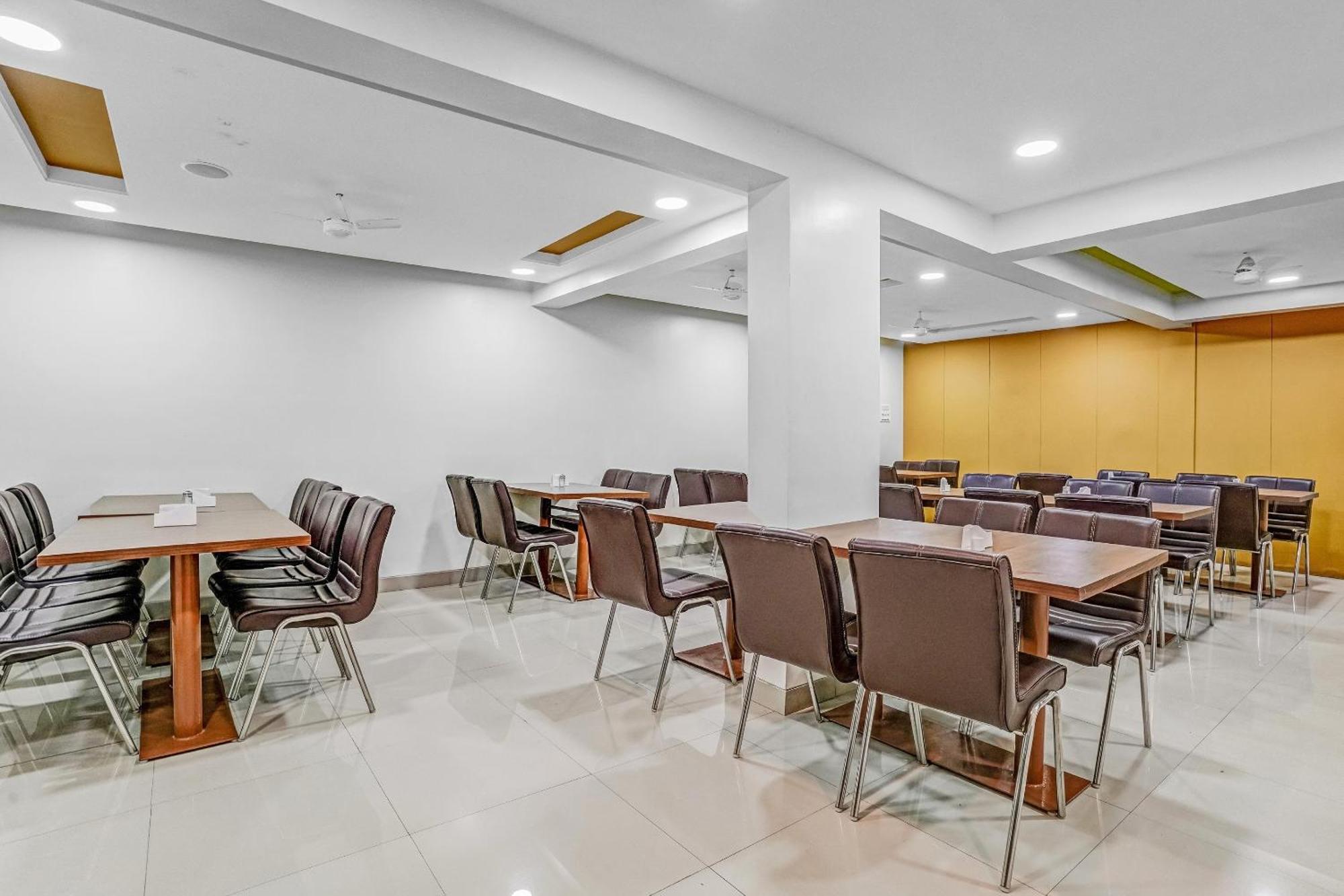 Super Hotel O Homely Stay Аурангабад Екстериор снимка